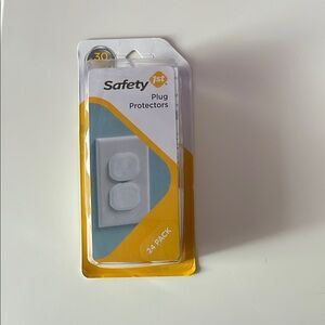 Safety 1st Plug Protectors 24 Pack